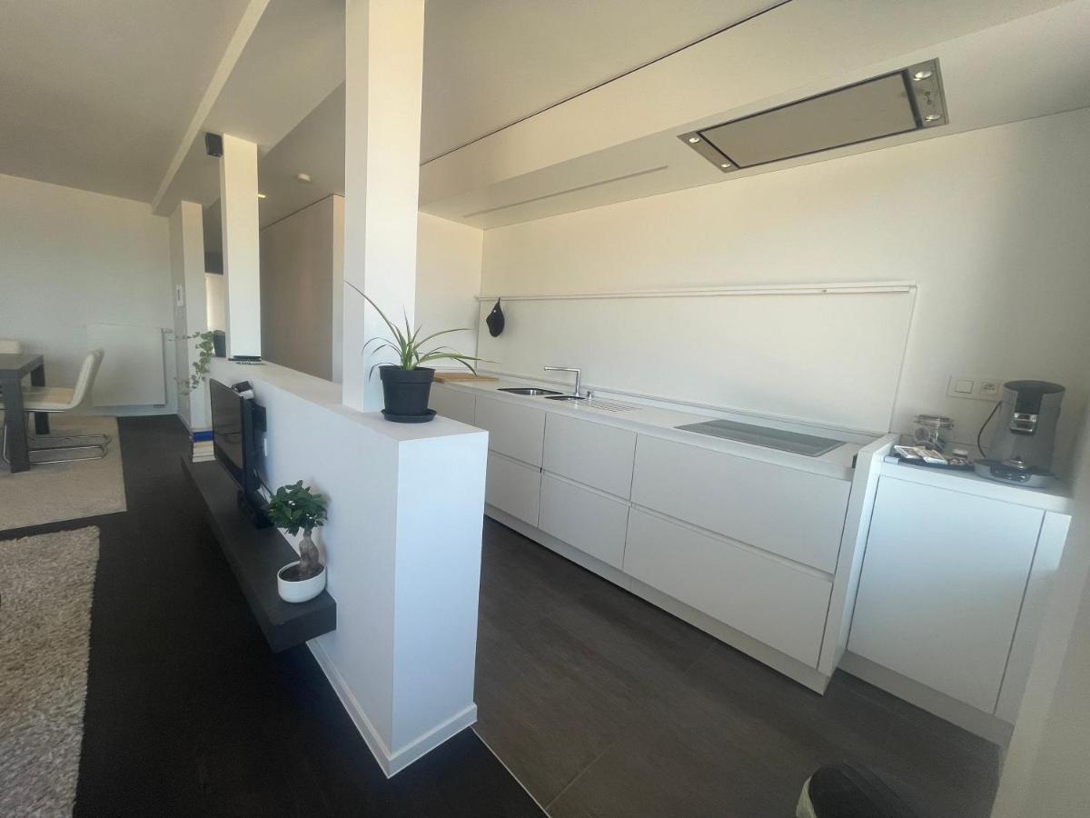Luxe App - Zeedijk Mariakerke - Prachtig Zeezicht Apartment Oostende Bagian luar foto