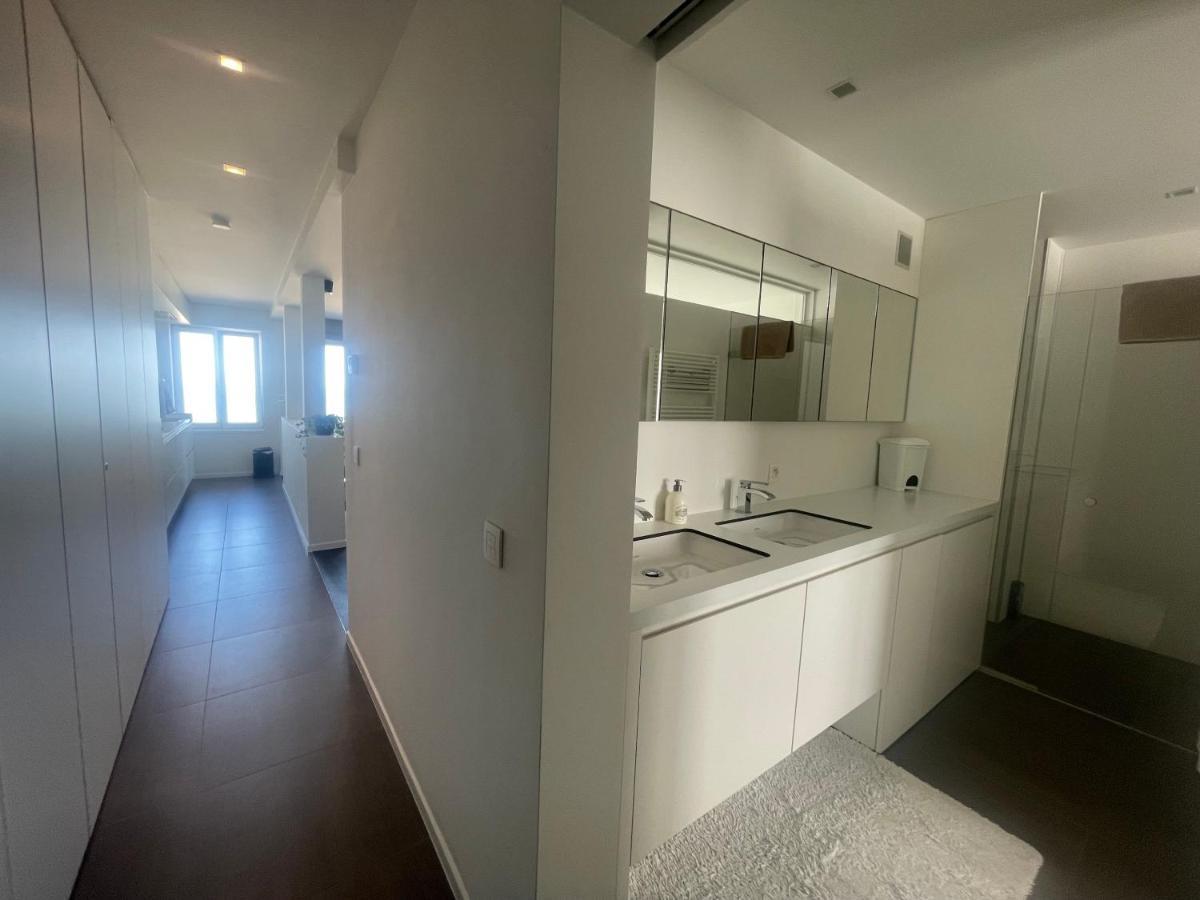 Luxe App - Zeedijk Mariakerke - Prachtig Zeezicht Apartment Oostende Bagian luar foto