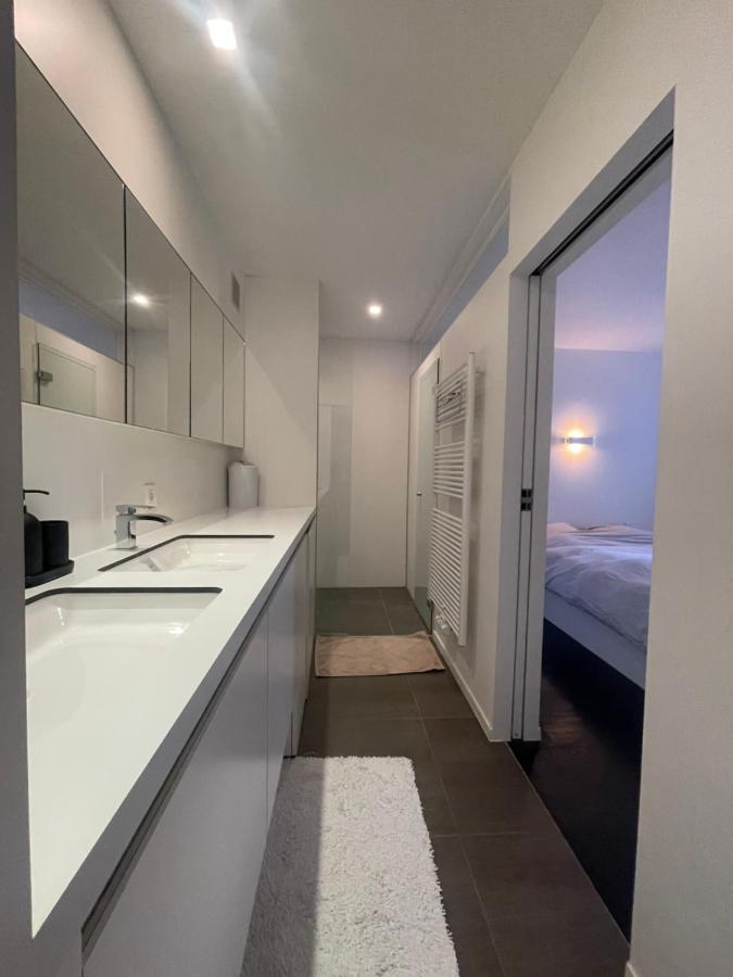 Luxe App - Zeedijk Mariakerke - Prachtig Zeezicht Apartment Oostende Bagian luar foto